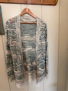 Vanity Collection Size M Boho Aztec Open Knit Cardigan Lace Hem Duster